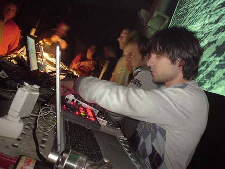 funkstorung vs eavesdropper live